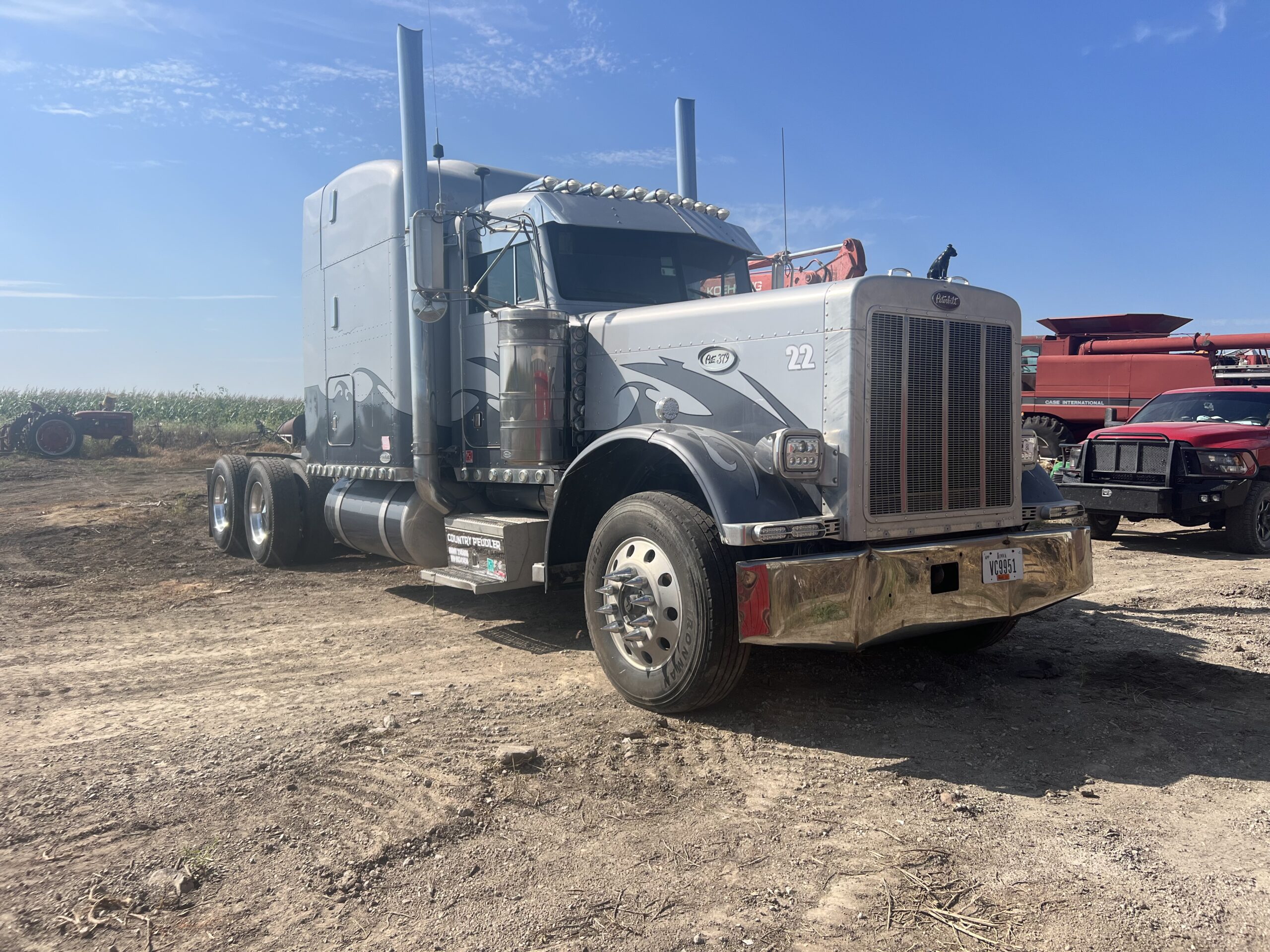 1993 Peterbilt 379- 845,843 mi 12.7L Detroit 60 Series Allum rims